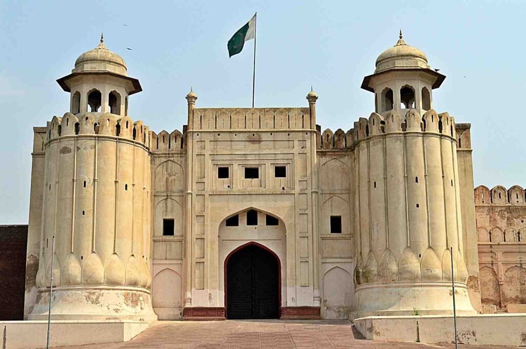 Alamgiri Gate Lahore Fort entrance with Pakistani Flag 1 Visit in Lahore